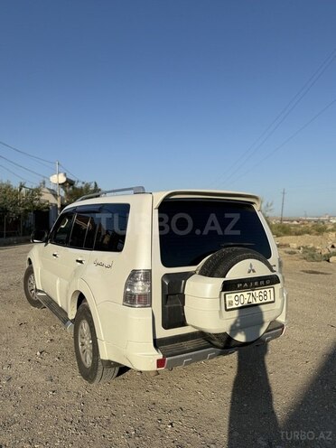 Mitsubishi Pajero 2011, 186,754 km - 3.5 л - Bakı