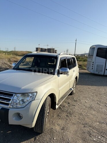 Mitsubishi Pajero 2011, 186,754 km - 3.5 л - Bakı