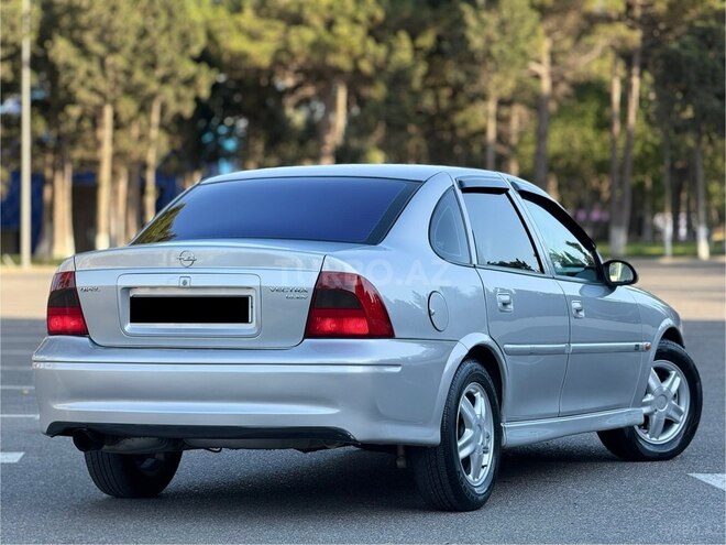 Opel Vectra 2000, 200,000 km - 1.8 l - Bakı
