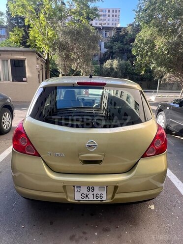 Nissan Tiida-2