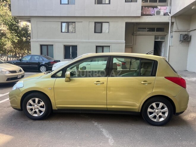 Nissan Tiida-4