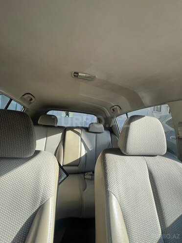 Nissan Tiida-10