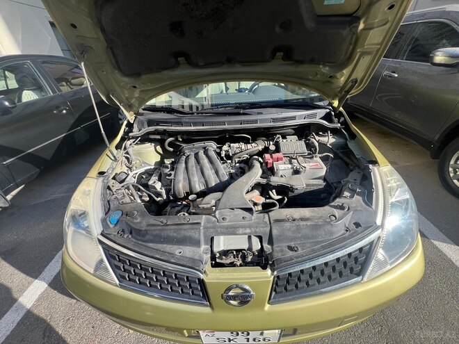 Nissan Tiida-7