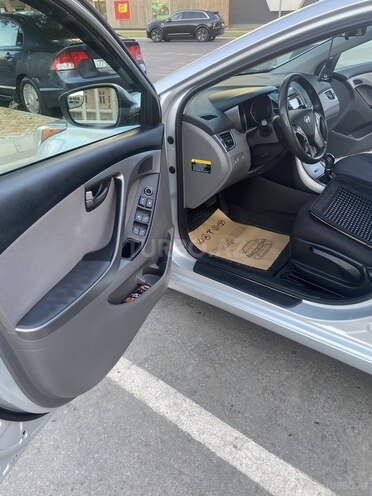Hyundai Elantra 2016, 108,884 km - 1.8 л - Bakı