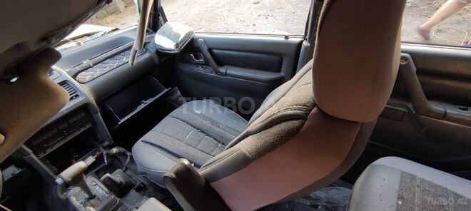 Mitsubishi Pajero 1995, 529,000 km - 2.8 л - Bakı