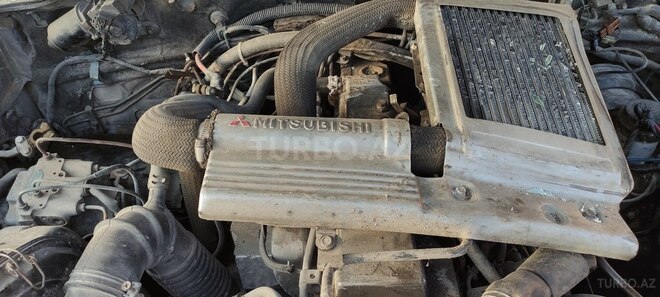 Mitsubishi Pajero 1995, 529,000 km - 2.8 л - Bakı