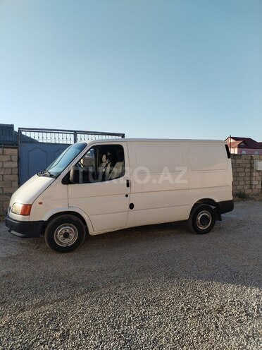 Ford Transit 2000, 500,958 km - 2.5 л - Salyan