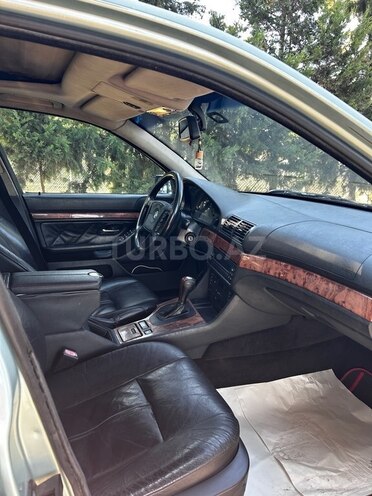 BMW 528 1997, 420,000 km - 2.8 l - Göyçay