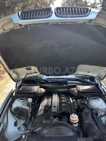 BMW 528 1997, 420,000 km - 2.8 l - Göyçay