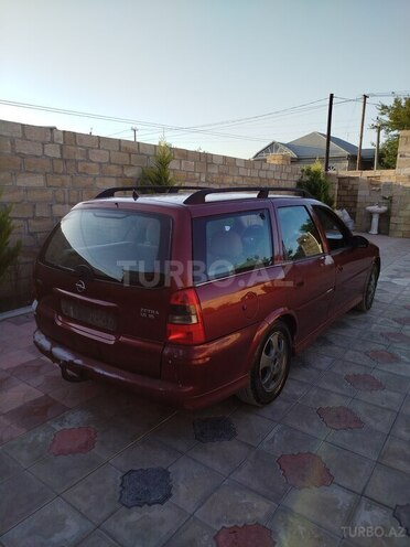 Opel Vectra-9