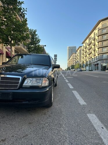 Mercedes C 200 1999, 325,000 km - 2.0 л - Bakı