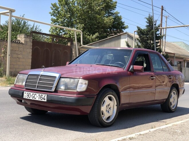 Mercedes E 220 1993, 580,000 km - 2.2 l - Bakı