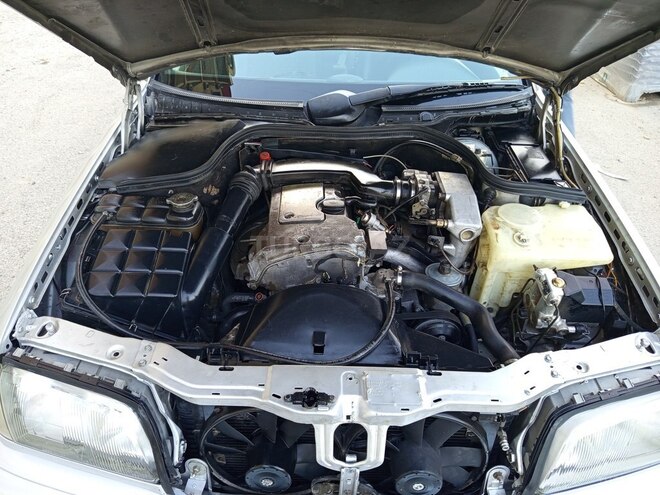 Mercedes C 200 1995, 228,000 km - 2.0 л - Bakı