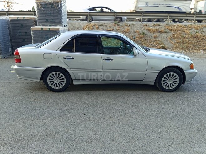 Mercedes C 200 1995, 228,000 km - 2.0 л - Bakı