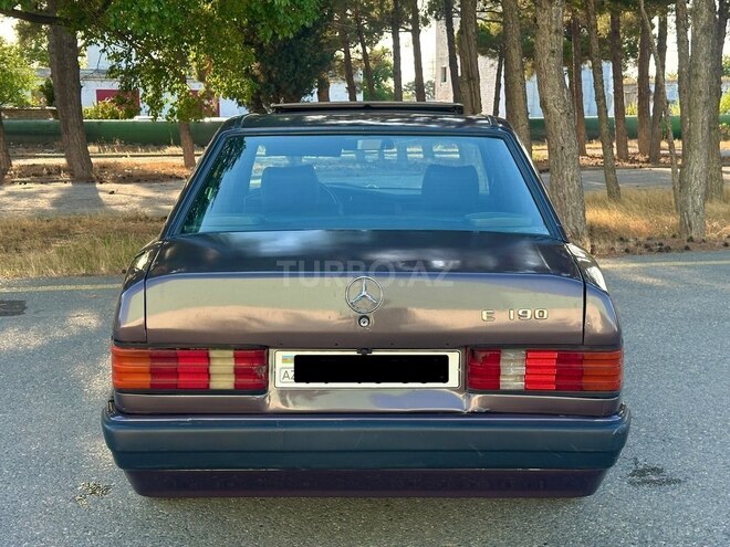 Mercedes 190 1992, 243,586 km - 2.0 l - Bakı