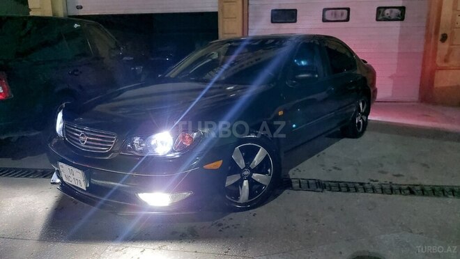 Nissan Maxima-5