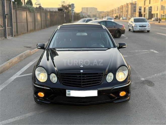Mercedes E 200-1
