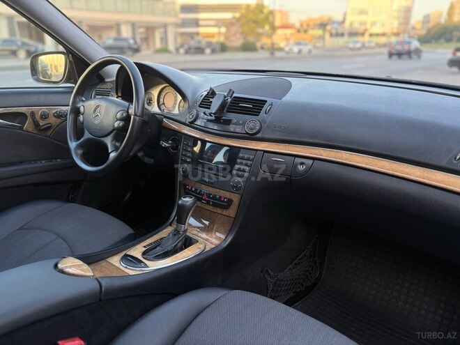 Mercedes E 200-8