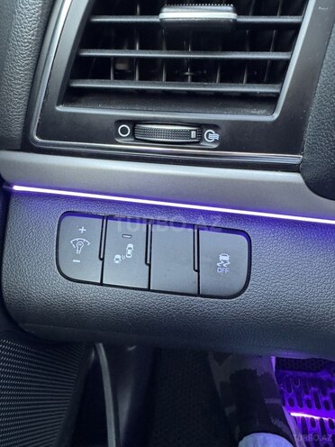 Hyundai Elantra 2018, 110,240 km - 2.0 l - Bakı