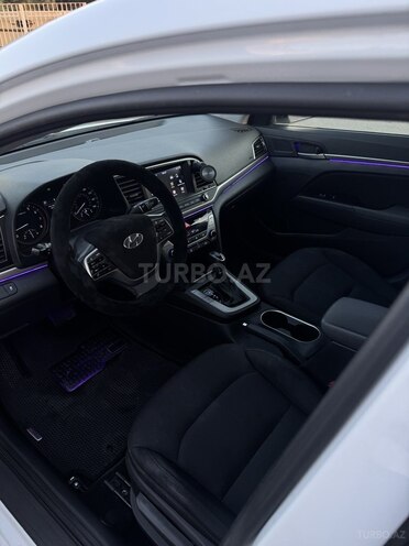 Hyundai Elantra 2018, 110,240 km - 2.0 l - Bakı