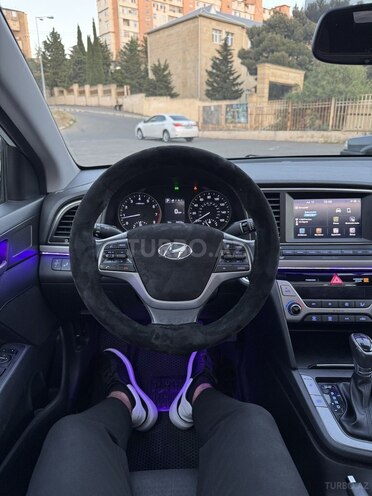 Hyundai Elantra 2018, 110,240 km - 2.0 l - Bakı