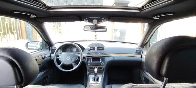 Mercedes E 220 d 2002, 292,000 km - 2.2 l - Bakı