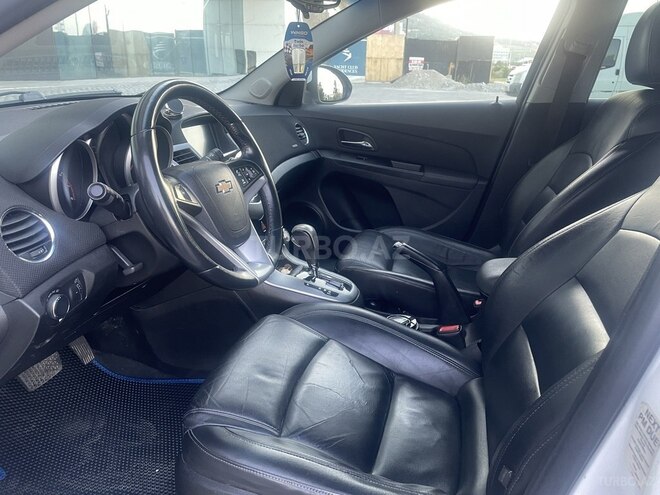 Chevrolet Cruze-15