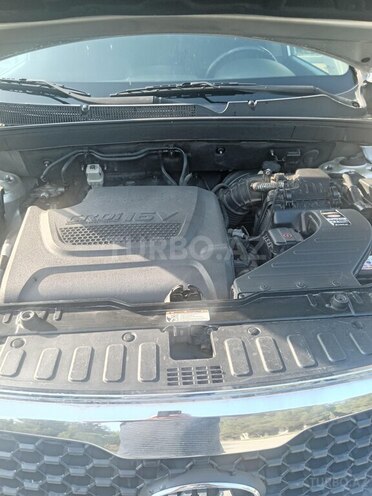 Kia Sorento-13