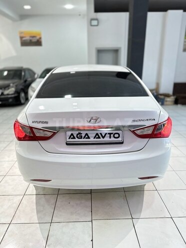 Hyundai Sonata-7