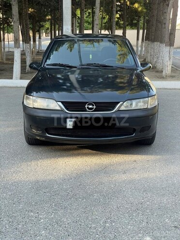Opel Vectra 1996, 150,000 km - 1.6 l - Sumqayıt
