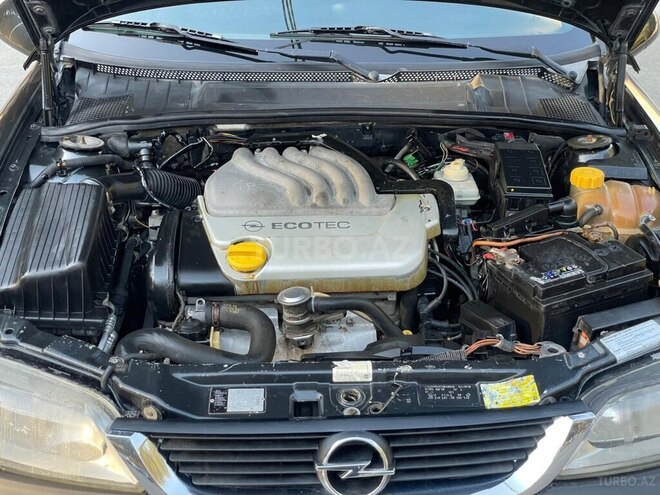 Opel Vectra 1996, 150,000 km - 1.6 l - Sumqayıt