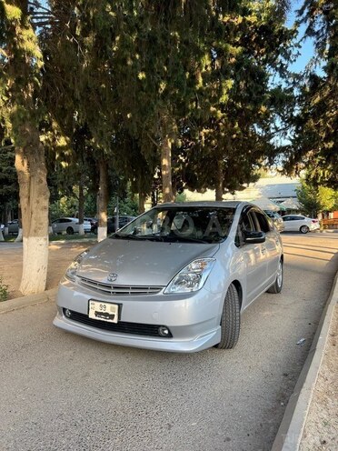 Toyota Prius-1