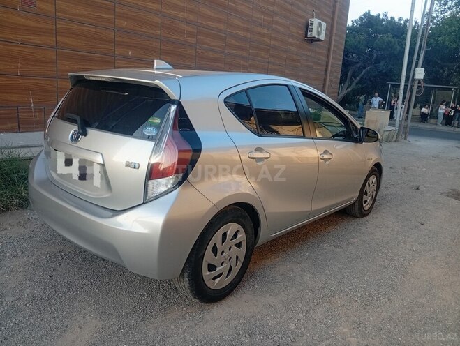 Toyota Aqua 2015, 186,000 km - 1.5 l - Bakı