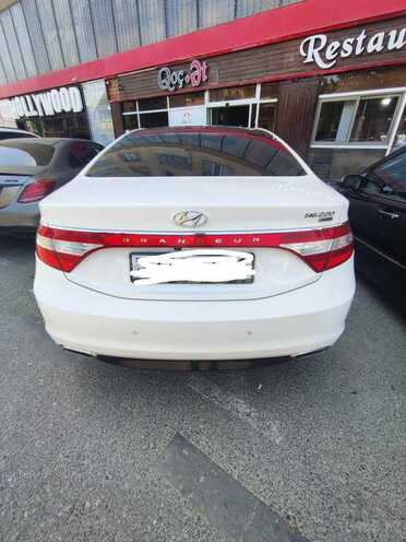 Hyundai Grandeur 2015, 217,200 km - 2.2 л - Bakı