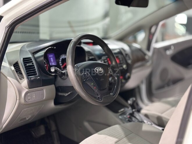 Kia Cerato-9