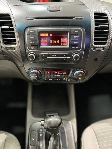 Kia Cerato-14
