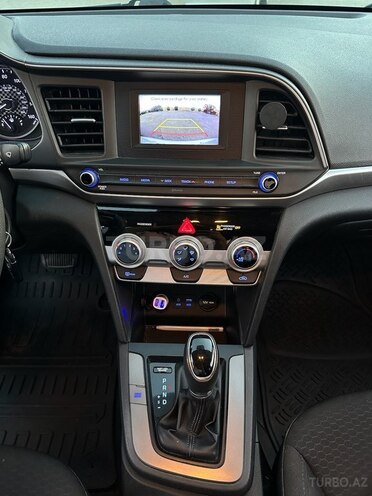 Hyundai Elantra 2018, 141,000 km - 2.0 л - Bakı