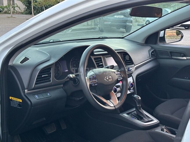 Hyundai Elantra 2018, 141,000 km - 2.0 л - Bakı
