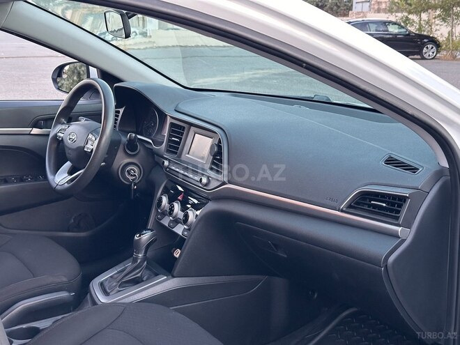 Hyundai Elantra 2018, 141,000 km - 2.0 л - Bakı