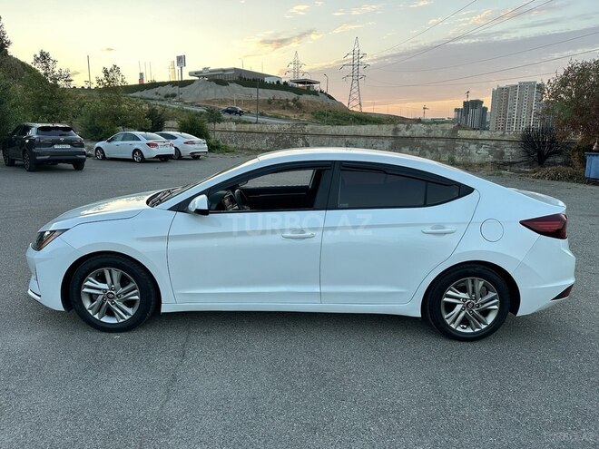 Hyundai Elantra 2018, 141,000 km - 2.0 л - Bakı