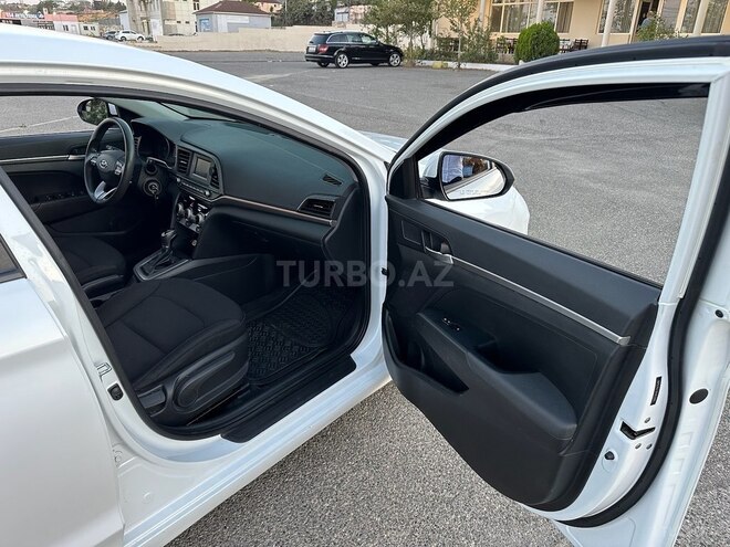Hyundai Elantra 2018, 141,000 km - 2.0 л - Bakı