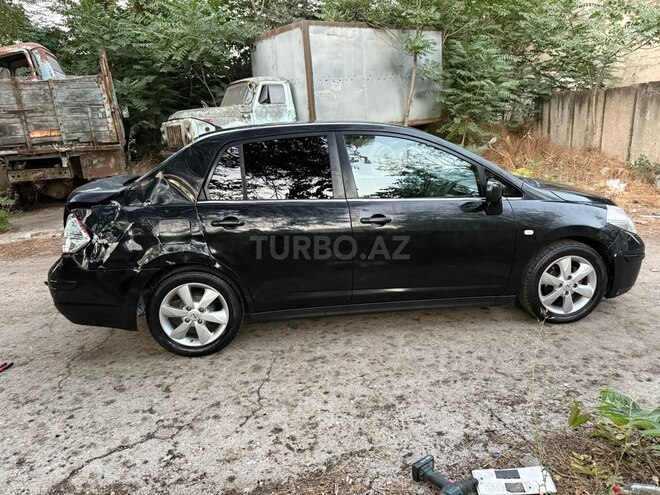 Nissan Tiida 2011, 265,000 km - 1.6 л - Bakı