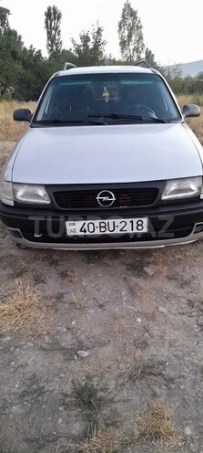 Opel Astra 1997, 477,904 km - 1.6 l - Quba