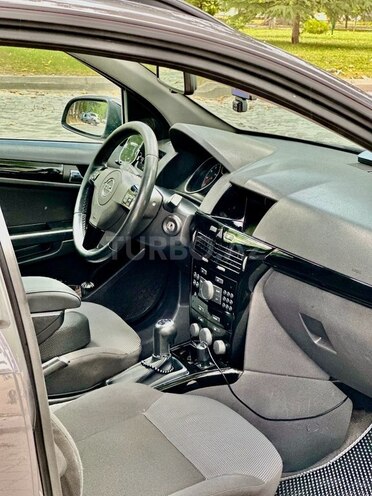 Opel Astra 2009, 202,000 km - 1.4 l - İsmayıllı