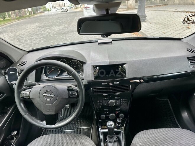 Opel Astra 2009, 202,000 km - 1.4 l - İsmayıllı