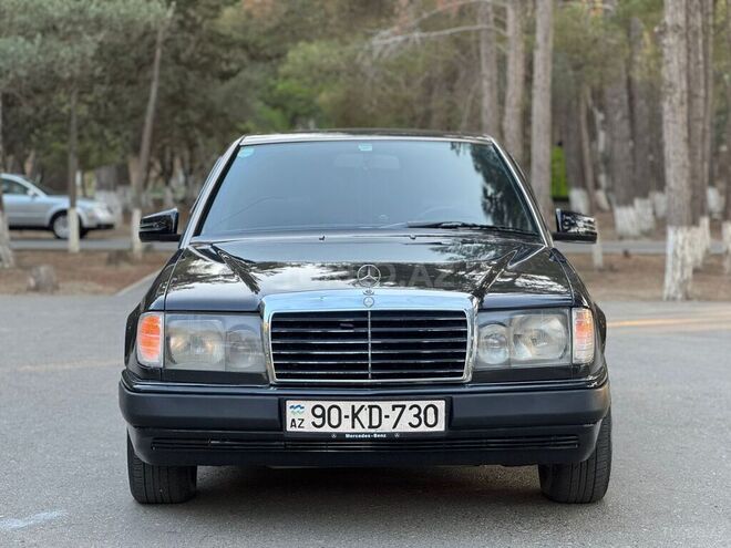 Mercedes E 230 1992, 324,000 km - 2.3 l - Sumqayıt