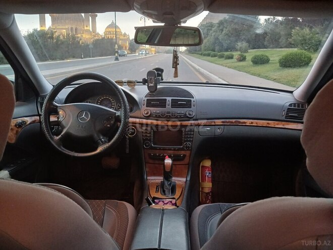 Mercedes E 270 2002, 234,674 km - 2.6 л - Bakı