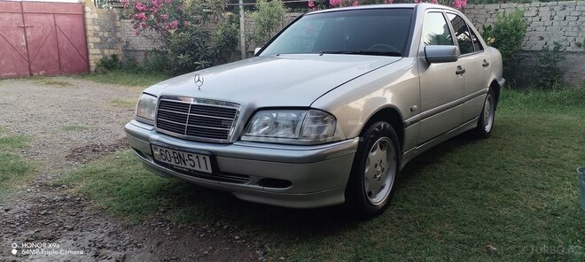 Mercedes C 180 1998, 350,200 km - 1.8 l - Yevlax