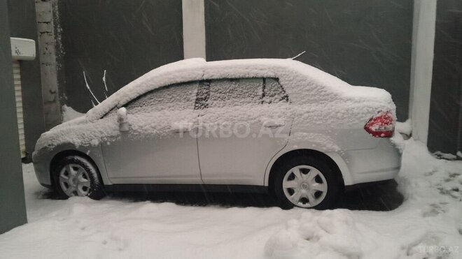 Nissan Tiida-2