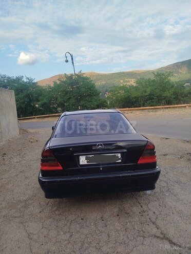 Mercedes C 180 1998, 400,000 km - 1.8 l - Yardımlı